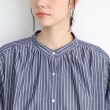 ザ ショップ ティーケー（ウィメン）(THE SHOP TK(Women))の【着映え/洗濯機OK/クラシカルに】ラメストライプシャツ16