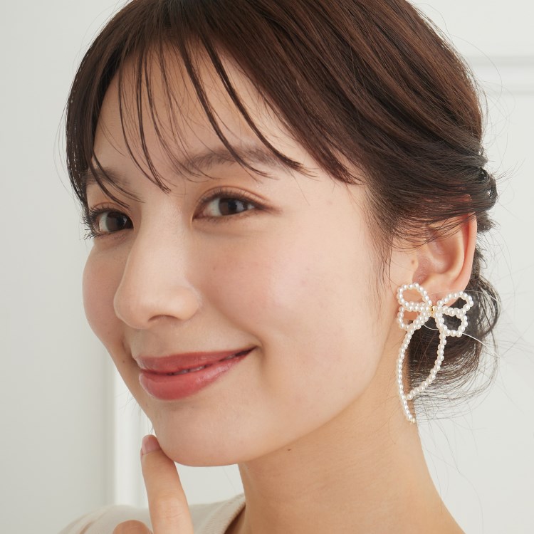 クチュールブローチ(Couture Brooch)のパール調ビーズリボンピアス ピアス