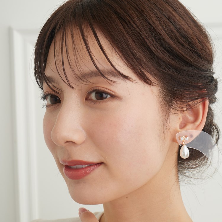 クチュールブローチ(Couture Brooch)のしずくパール調リボンピアス ピアス