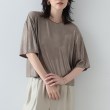 ギャレスト(GALLEST)のシャイニークロップドTシャツ ブロンズ(008)