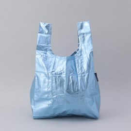 トゥーワントゥーキッチンストア(212 KITCHEN STORE)のBABY BAGGU メタリックライトブルー ＜BAGGU バグゥ＞ ショッピングバッグ