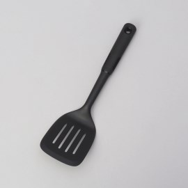 トゥーワントゥーキッチンストア(212 KITCHEN STORE)のナイロンスクエアターナー ＜OXO オクソー＞ 調理器具