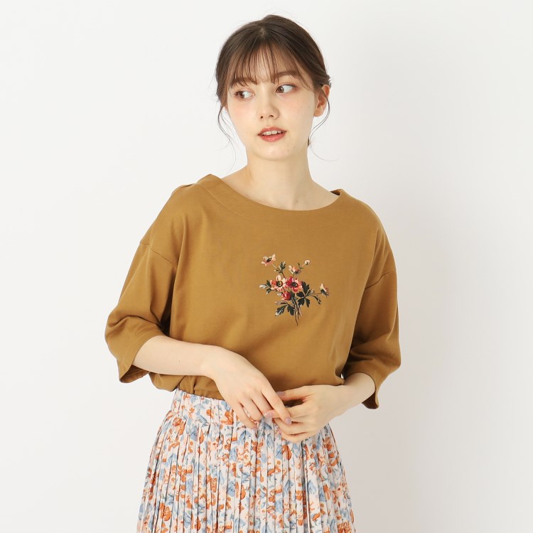 ローラアシュレイ(LAURA ASHLEY)の【5分袖/洗える/USAコットン100%】バンチドフラワープリントＴシャツ Ｔシャツ