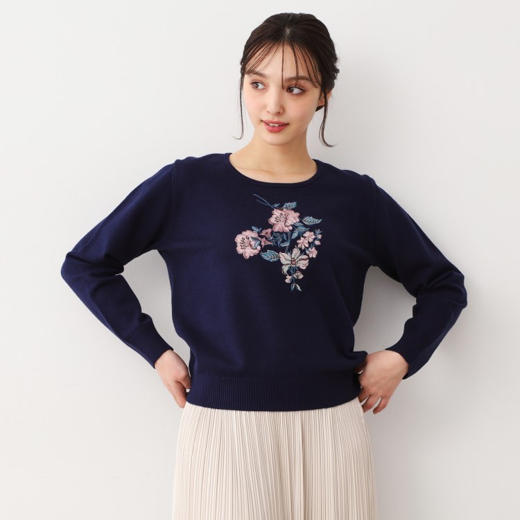 ローラアシュレイ(LAURA ASHLEY)の【ハイゲージ】大判刺繍ニット ニット/セーター