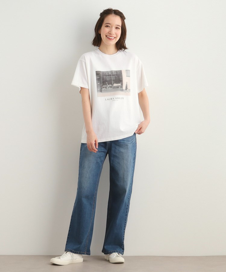 ローラアシュレイホーム(LAURA ASHLEY HOME)の【大人気！日本製/Laura Ashley ヒストリーフォト】 第一号店 フォトTシャツ2