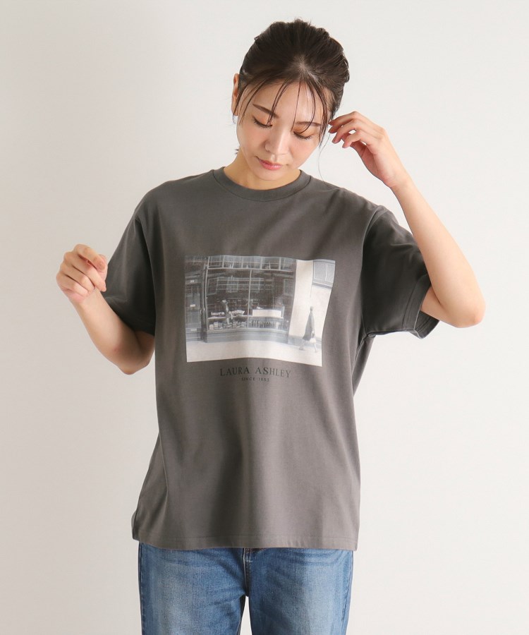 ローラアシュレイホーム(LAURA ASHLEY HOME)の【大人気！日本製/Laura Ashley ヒストリーフォト】 第一号店 フォトTシャツ6