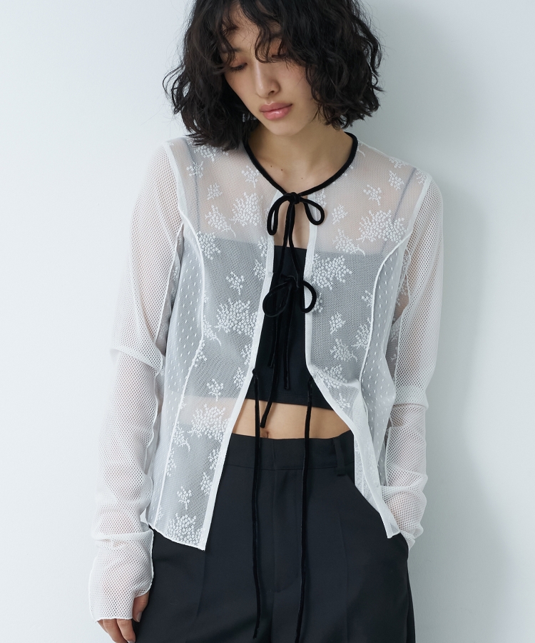 コードエー(CODE A)のCODE A｜tulle lace ribbon blouse ホワイト(001)