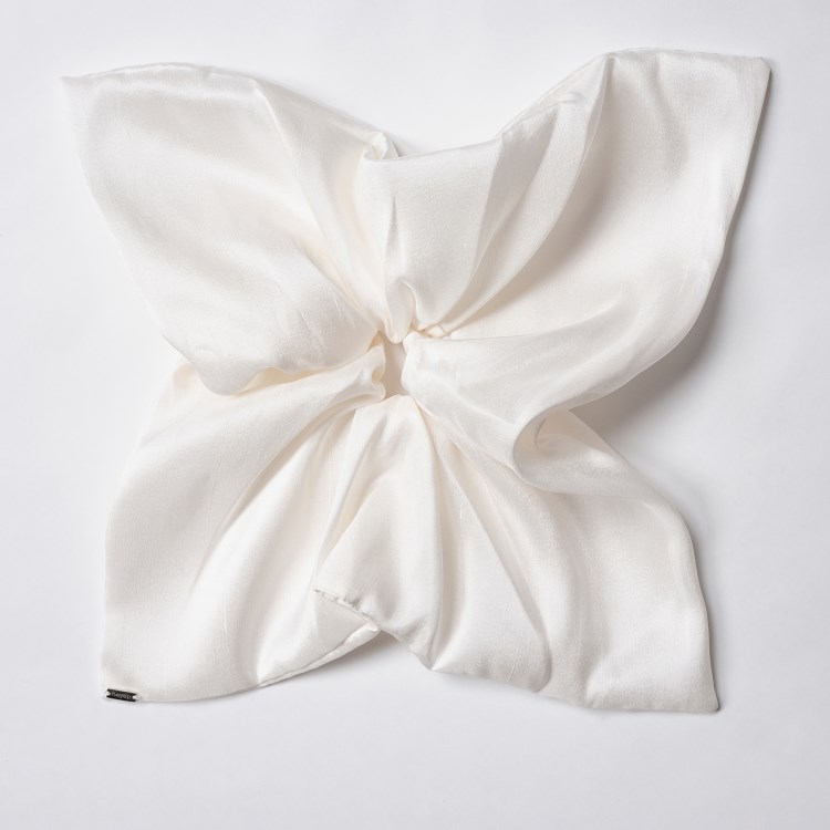 コードエー(CODE A)のheyep｜Silk Square Large Scrunchie ヘッドアクセサリー