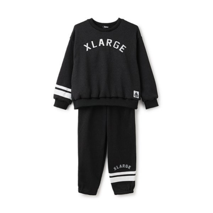 エクストララージ キッズ(XLARGE KIDS)のカレッジロゴセットアップ アンサンブル